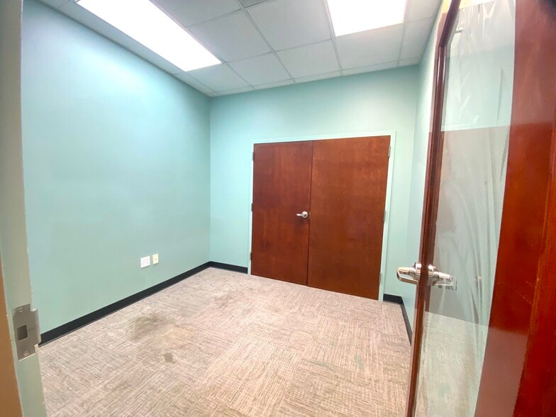 More Photos Of 910 Williston Park Pt, Lake Mary Medical For Sale