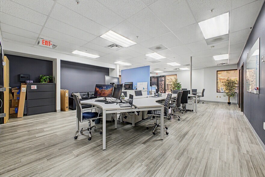 More Photos Of 2680 S Val Vista Dr, Gilbert Medical For Lease