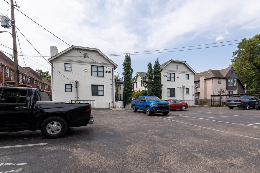 More Photos Of 1796-1800 Poplar Ave, Memphis Apartments For Sale