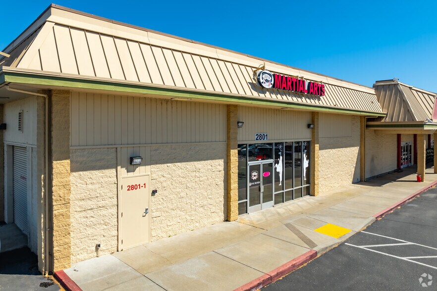 More Photos Of 2801 Zinfandel Dr, Rancho Cordova Freestanding For Lease