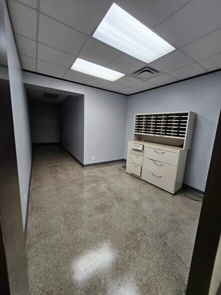 More Photos Of 14730 Yarberry St, Houston Unknown For Lease