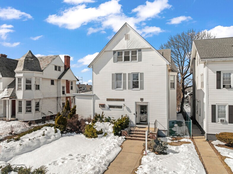 More Photos Of 137 Livingston Ave, New Brunswick Office Residential For Sale