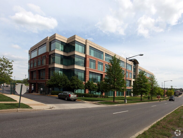 More Photos Of 1220 12th St SE, Washington Office For Lease