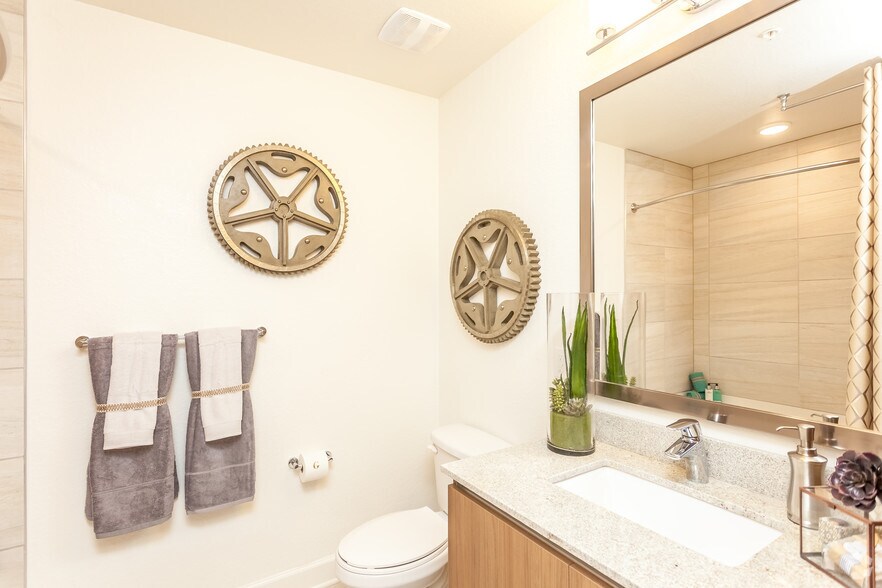 More Photos Of 20000 W Dixie Hwy, Miami Unknown For Lease