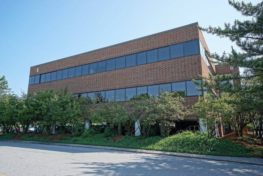 More Photos Of 6 Trafalgar Sq, Nashua Office For Lease