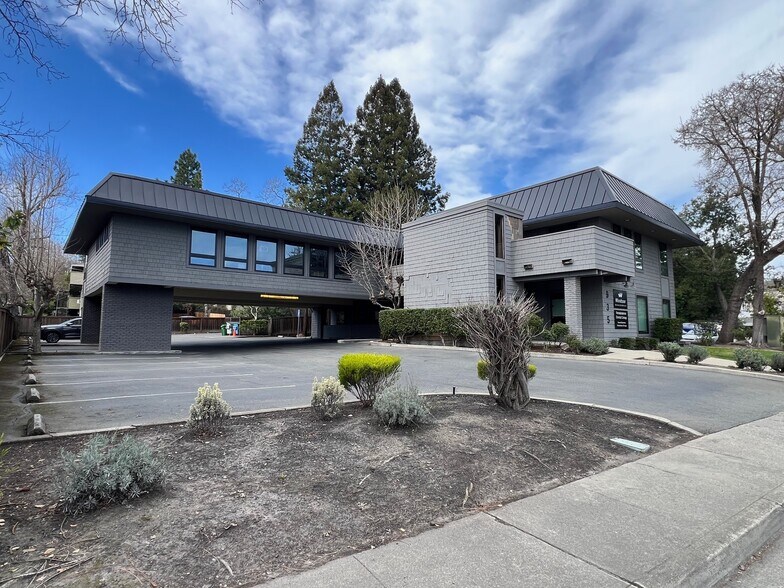 More Photos Of 935 Moraga Rd, Lafayette Office For Lease