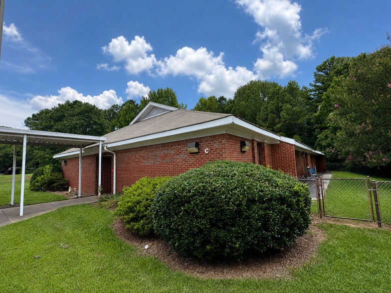 More Photos Of 847 New Hope Rd, Fayetteville Religious Facility For Sale