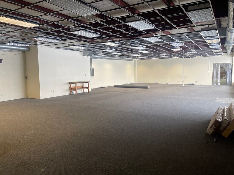 More Photos Of 840 Clark St, Big Rapids Freestanding For Lease