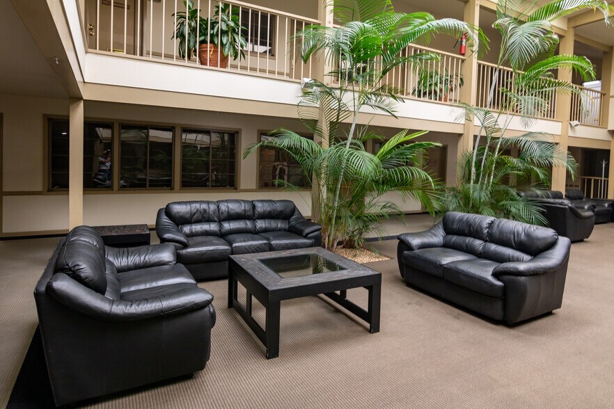 More Photos Of 2740 Fulton Ave, Sacramento Coworking Space