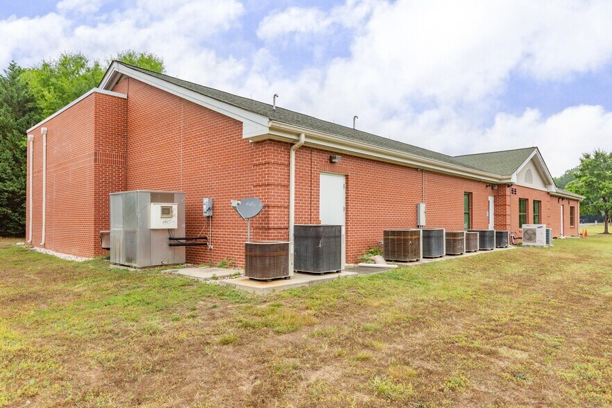 More Photos Of 15394 Kings Hwy, Montross Medical For Sale