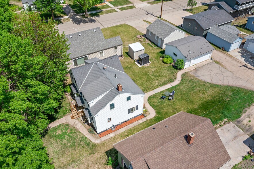 More Photos Of 820 N 6th St, Montevideo Apartments For Sale