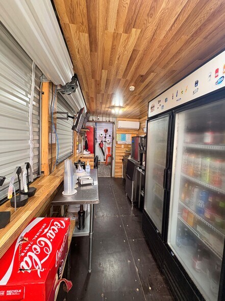 More Photos Of 422 County Road 5000, Cleveland Light Distribution For Sale