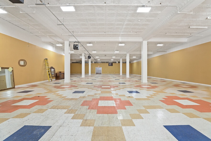 More Photos Of 251-255 S Main St, Fall River Office For Lease