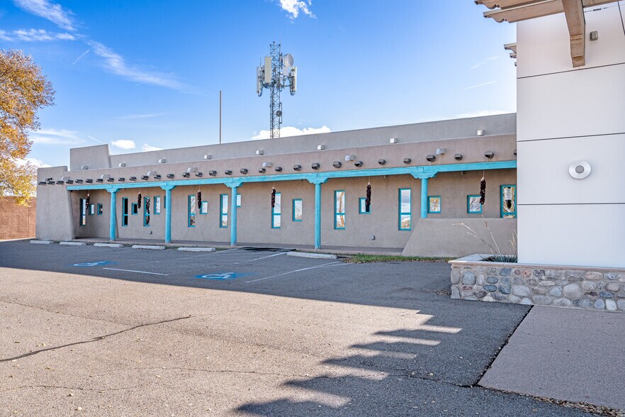 More Photos Of 27556 I 25 East Frontage Rd, Santa Fe Light Distribution For Sale