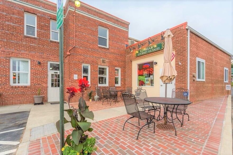 More Photos Of 860 E Main St, Purcellville Storefront Retail Office For Lease