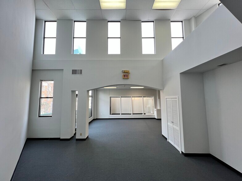 More Photos Of 1782 Columbia Rd NW, Washington Storefront Retail Office For Lease