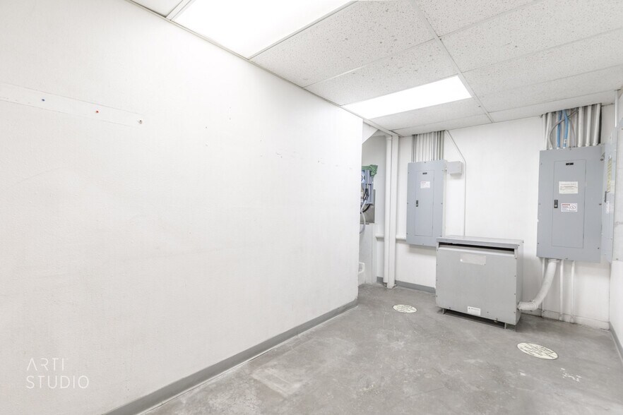 More Photos Of 3711 S 1700 E, Saint George Warehouse For Lease