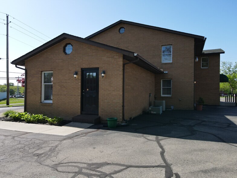 More Photos Of 74 N Orange St, Xenia Medical For Lease