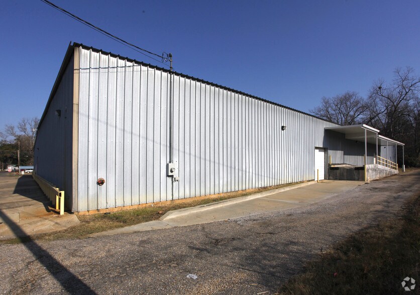 More Photos Of 2210 Alabama Ave, Selma Warehouse For Lease