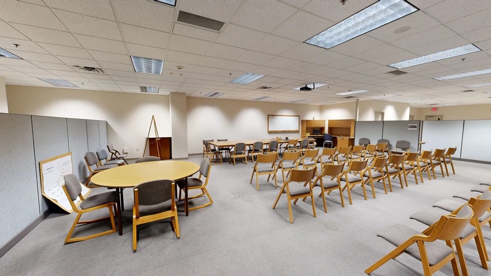 More Photos Of 1001 E Lutz Rd, Archbold Distribution For Sale