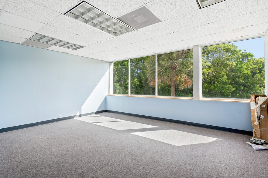 More Photos Of 555 S Andrews Ave, Pompano Beach Medical For Sale