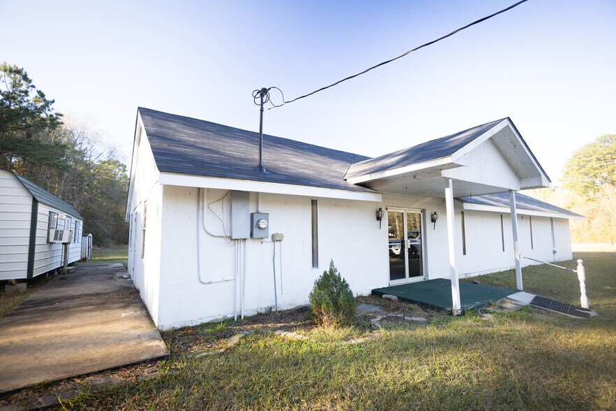 More Photos Of 9100 FM 2109, Huntington Religious Facility For Sale