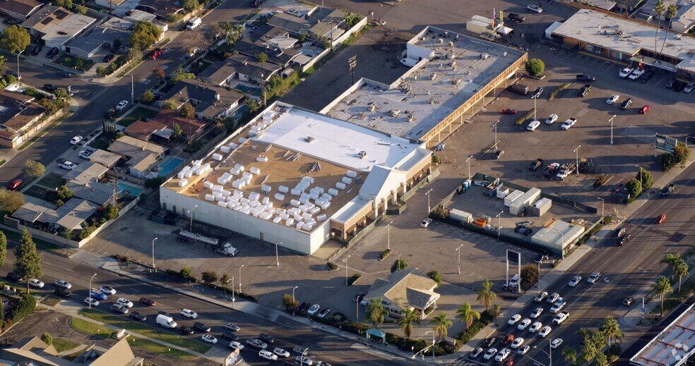 More Photos Of 1020 N Euclid St, Anaheim Freestanding For Lease