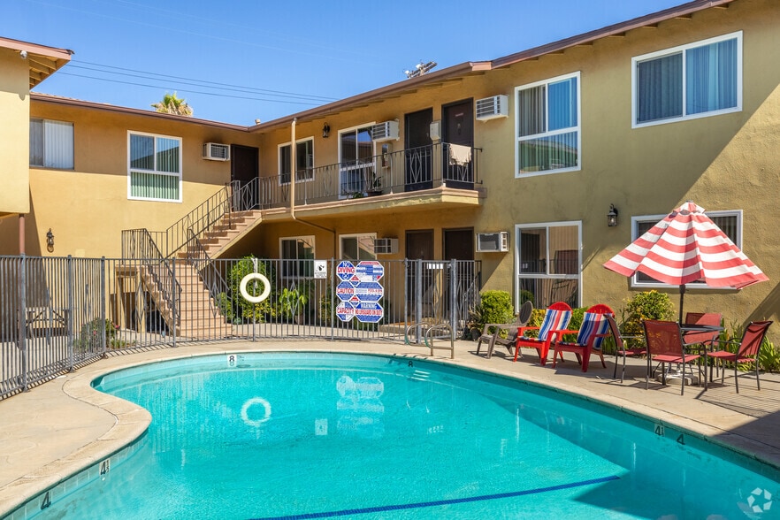 More Photos Of 6635 Wilkinson Ave, North Hollywood Apartments For Sale