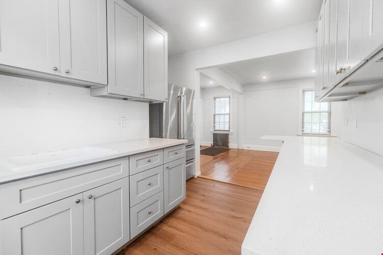 More Photos Of 4320 Hamilton Pl, Flushing Apartments For Sale