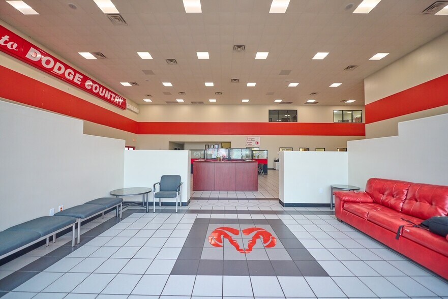 More Photos Of 1902 E Central Texas Expy, Killeen Auto Dealership For Lease