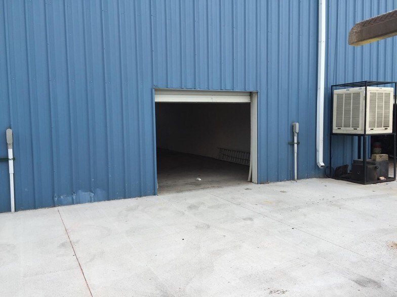 More Photos Of 2531 W 62nd Ct, Denver Warehouse For Lease