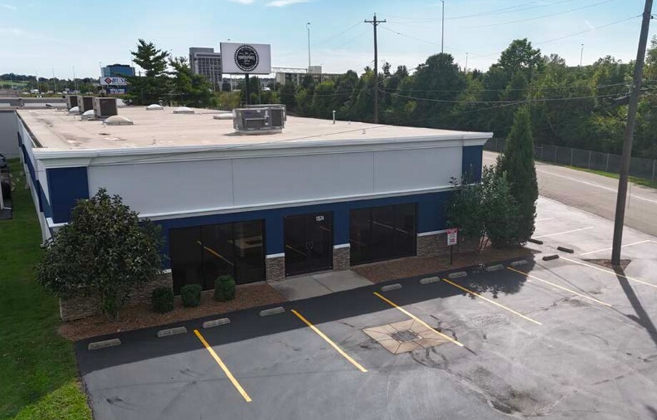 More Photos Of 11574 E Gondola St, Sharonville Warehouse For Lease