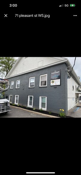 Primary Photo Of 71 Pleasant St, Leominster Medical For Lease
