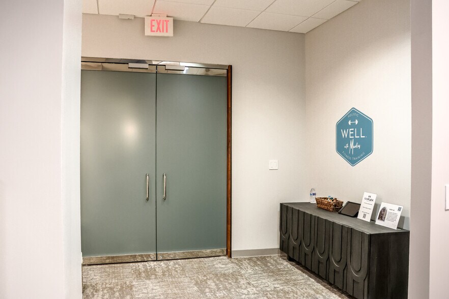 More Photos Of 100 Lexington St, Fort Worth Office For Lease