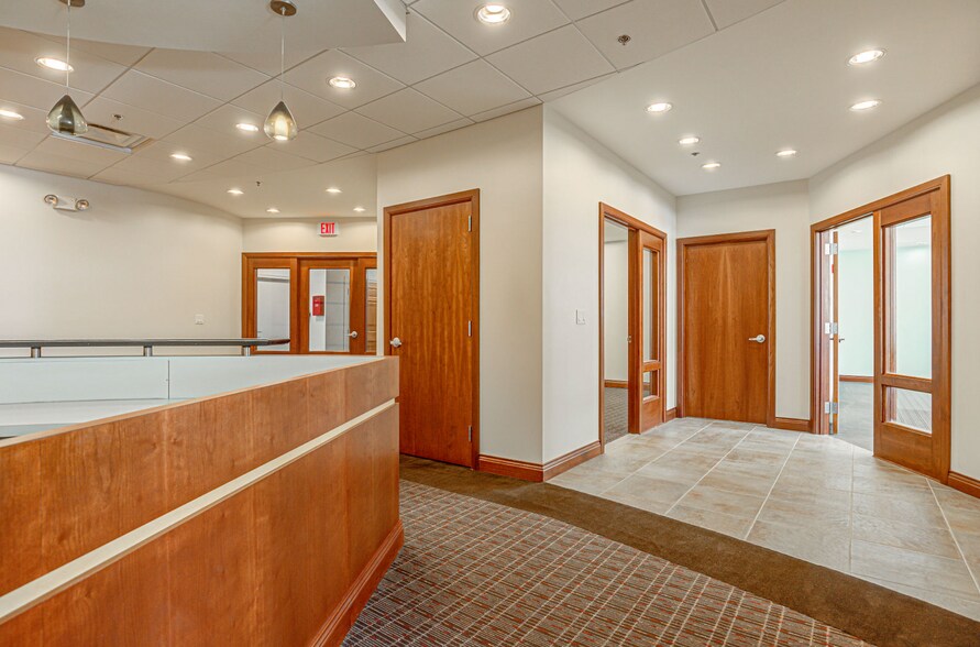 More Photos Of 35 E 7th St, Cincinnati Office For Lease