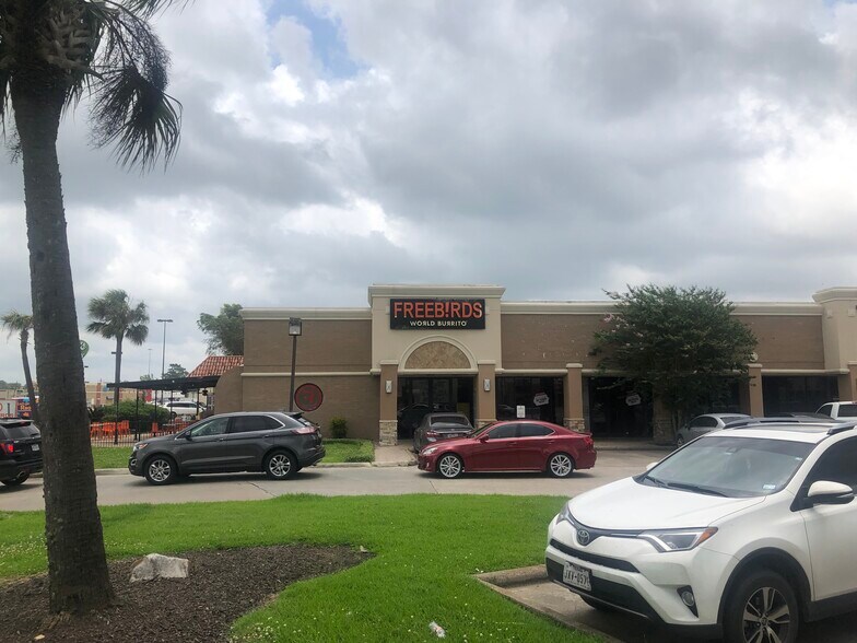 More Photos Of 4410-4438 Dowlen Rd, Beaumont Unknown For Lease