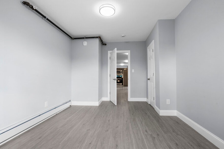 More Photos Of 288 Woodworth Ave, Yonkers Apartments For Sale