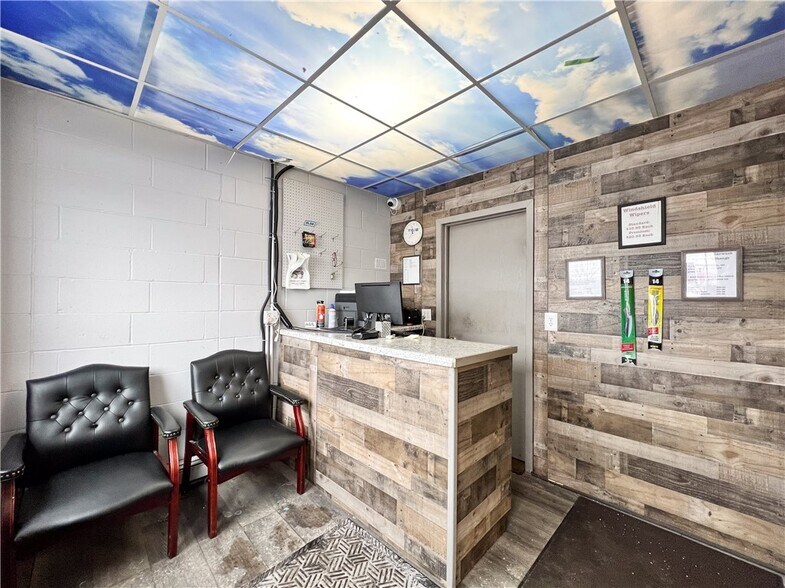 More Photos Of 701 S River St, Spooner Carwash For Sale
