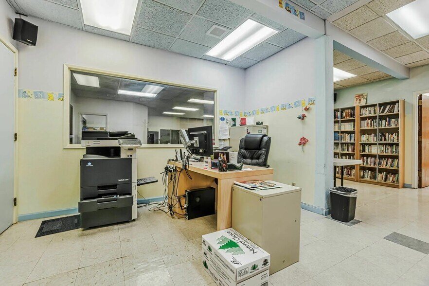 More Photos Of 4110-4118 Judah St, San Francisco Religious Facility For Lease