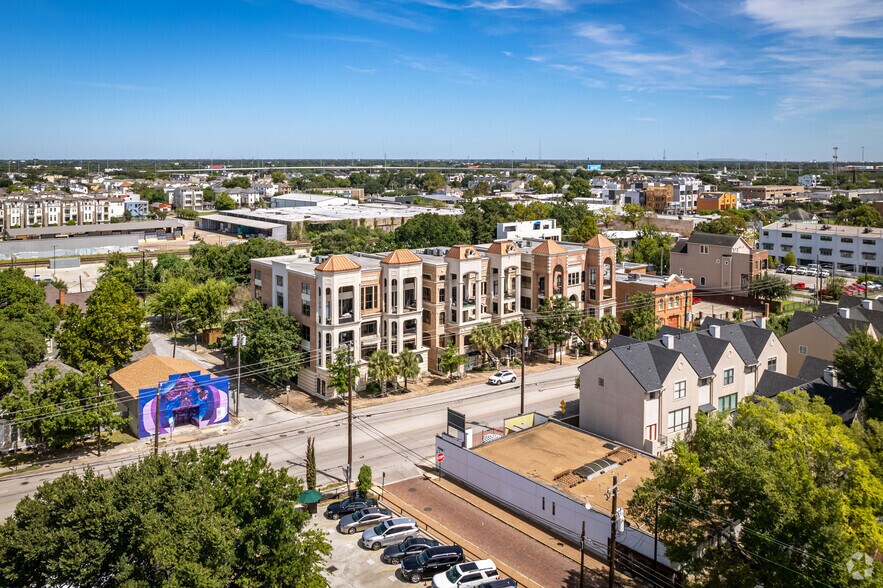 More Photos Of 1716-1722 Washington Ave, Houston Loft Creative Space For Lease