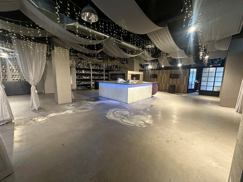 More Photos Of 511 9th Ave, New York Hotel For Lease