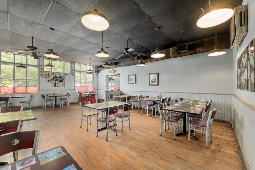 More Photos Of 14960 Main St, Alachua Restaurant For Lease