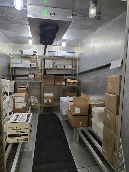 More Photos Of 3550 Isleta Blvd SE, Albuquerque Fast Food For Sale