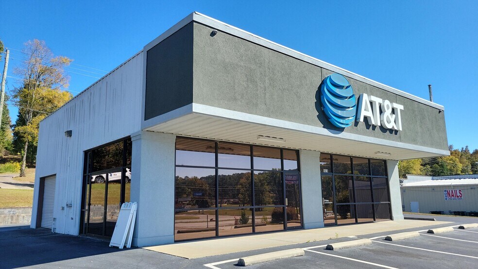 Primary Photo Of 1628 Pelham Rd S, Jacksonville General Retail For Sale