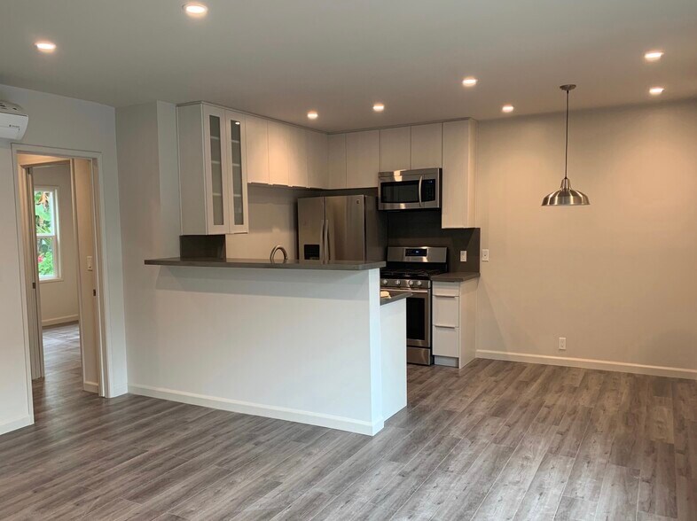 More Photos Of 1015 3rd St, Santa Monica Apartments For Sale