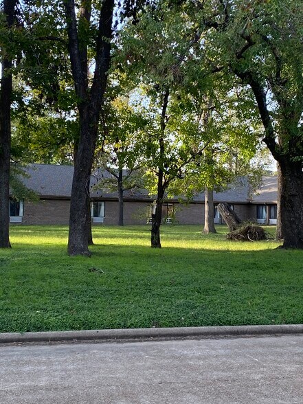 More Photos Of 13631 Ardfield Dr, Houston Rehabilitation Center For Sale