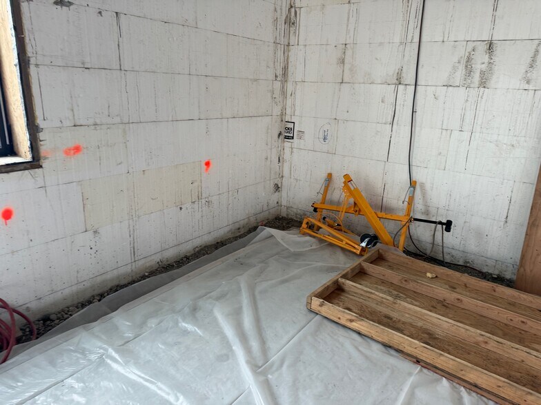 More Photos Of 906 Old Steese Hwy, Fairbanks General Retail For Lease