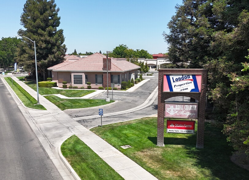 Primary Photo Of 1445 N Schnoor St, Madera Office For Sale