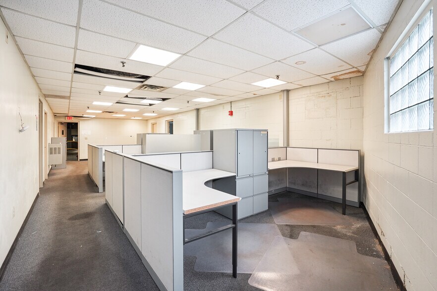More Photos Of 525 W Chestnut St, Mount Vernon Manufacturing For Sale