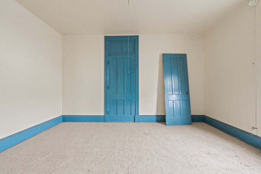 More Photos Of , Utica Unknown For Sale